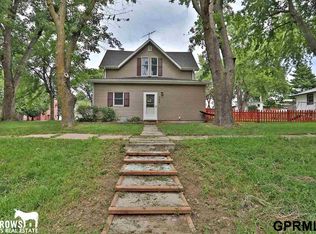 524 Maple St, Burr, NE 68324