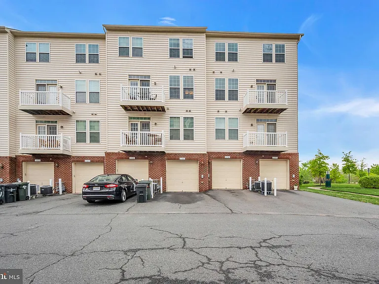 21600 Romans Dr — Photo 33