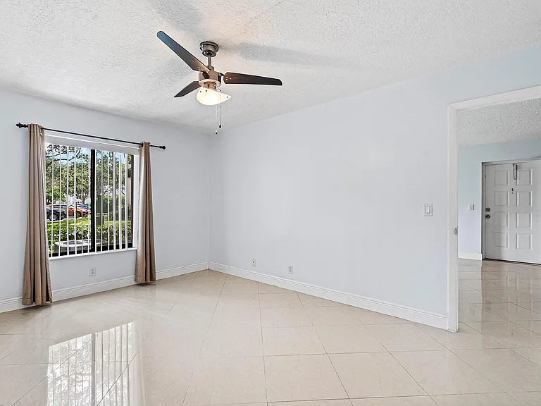 204 Foxtail Dr #F1 — Photo 16