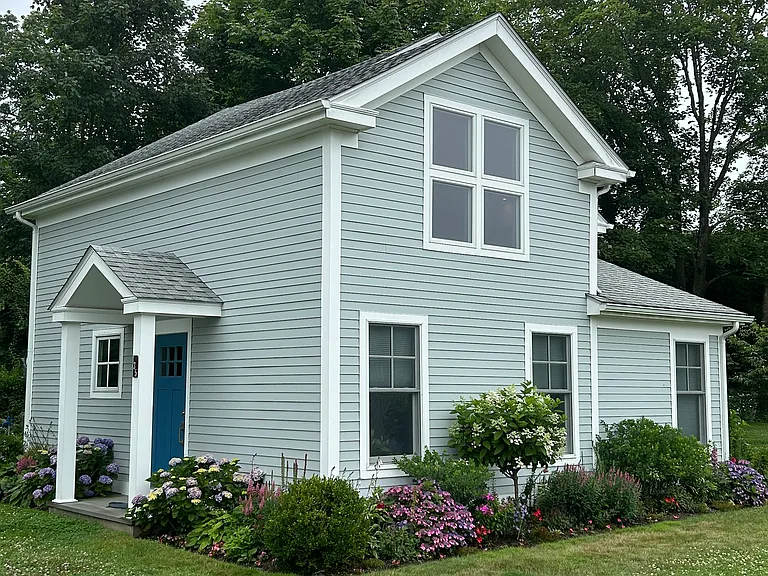135 Elm St — Photo 1