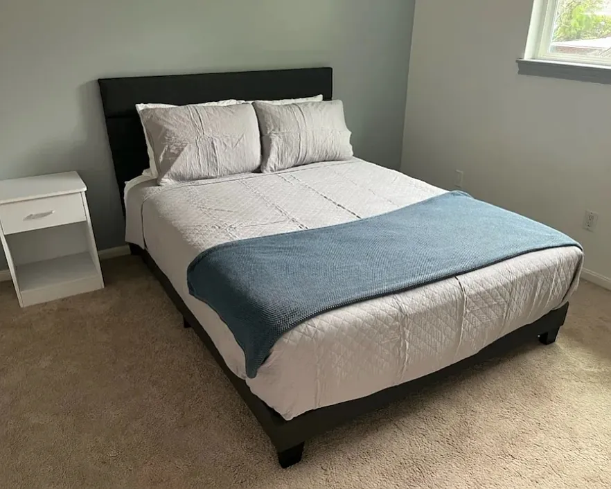 6 bed, 3.5 bath, 3092 sqft, $5,999 — Photo 4