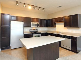 2430 Tamarin Ridge Rd APT 126, Lincoln, NE 68512