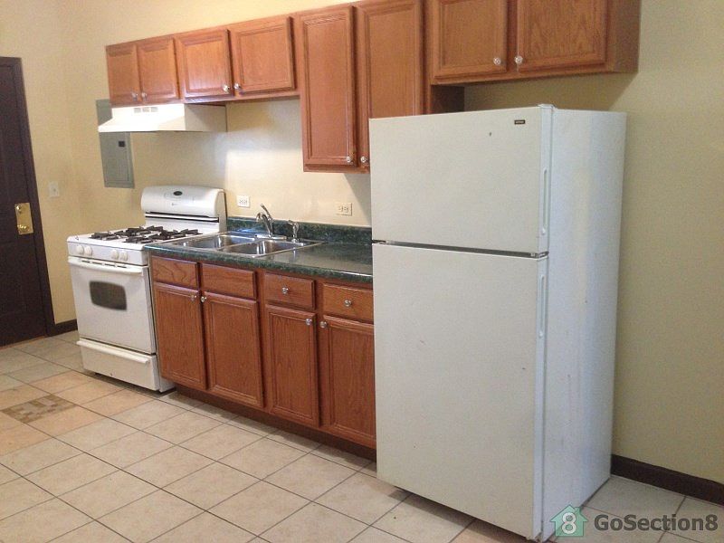 1st image of 5221 S Calumet Ave APT 2A