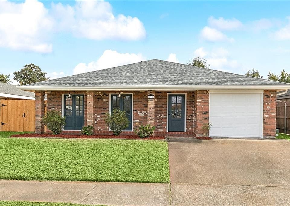 1st image of 213 Lassalle Dr