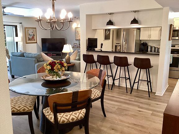 Dining room, kitchen , living, open space.