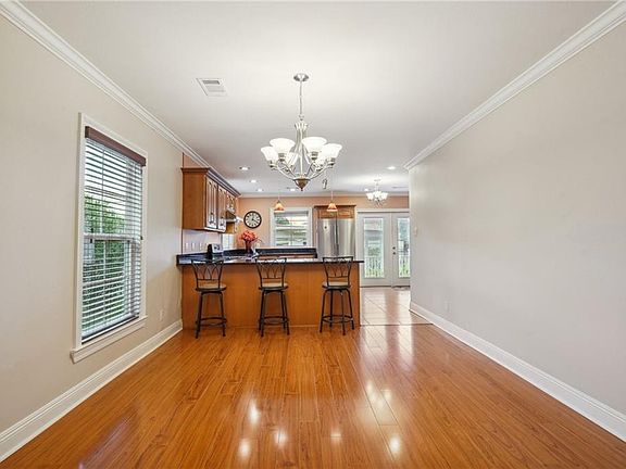 5th image of 6751 Louisville St
