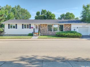 1007 6th St E, Rosetown, SK S0L2V0