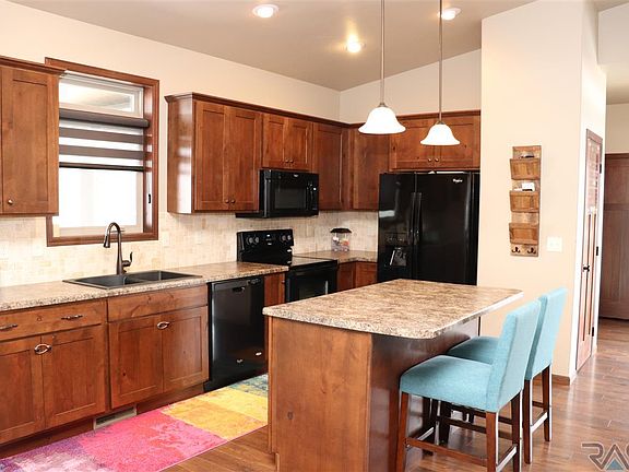 2nd image of 6328 S Badlands Ct