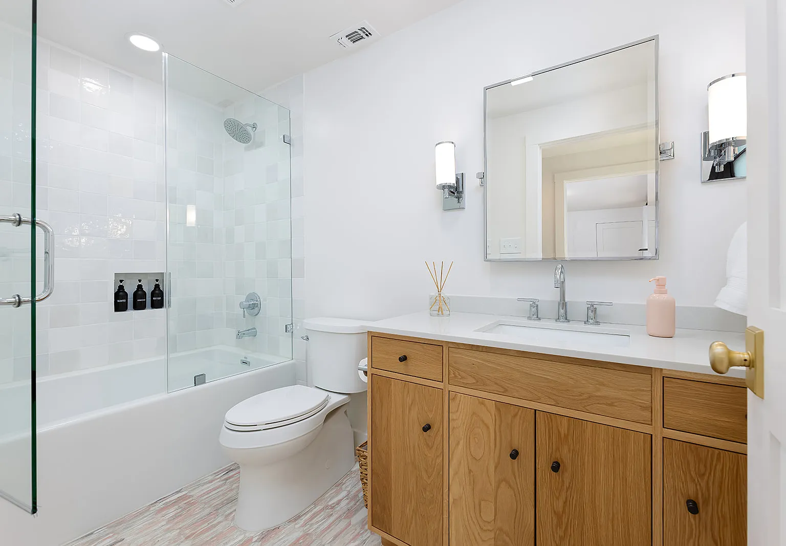 3 bed, 1500 sqft, $2,650 — Photo 3