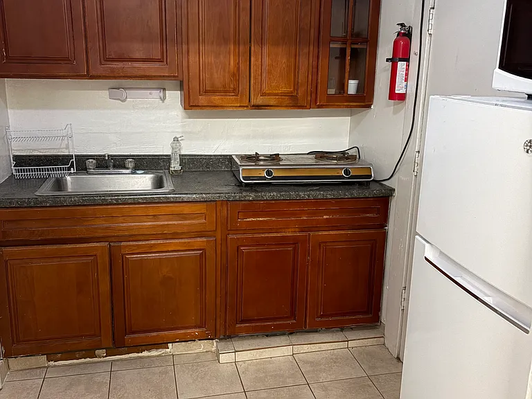 604 B St #2 — Photo 7