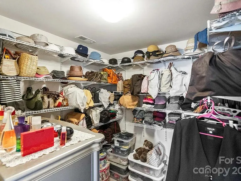 5009 Mockernut Ln — Photo 27