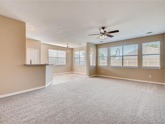 3rd image of 1432 Kingfisher Dr