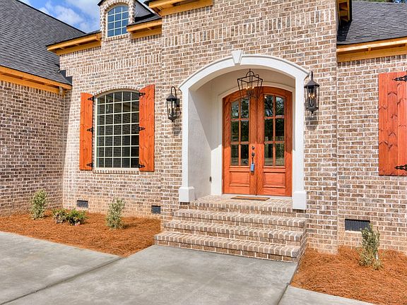 3rd image of 2906 Arrowwood Cir