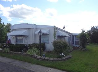 60 Bobolink St, Rochester Hills, MI 48309