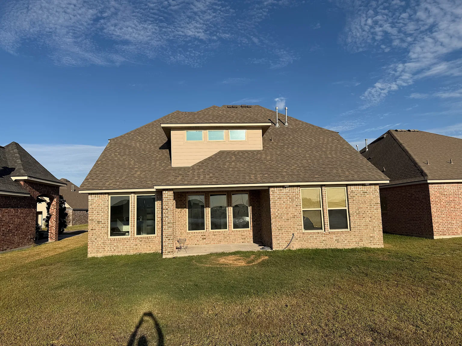 4 bed, 2462 sqft, $3,250 — Photo 2