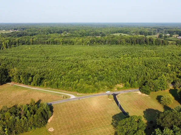 2 Rocky Ford Rd, Beaverdam, VA 23015