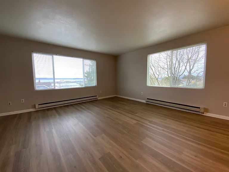 2405 Grand Ave #8 — Photo 6