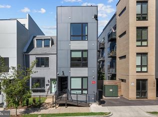 1014 1/2 17th Pl NE APT 4, Washington, DC 20002