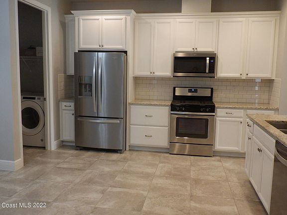 3rd image of 7584 Loren Cove Dr #7584