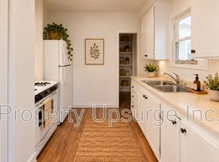 1042 W Court Aly, Redding, CA 96001