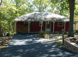 88 N Lake Dr, Hillsboro, MO 63050