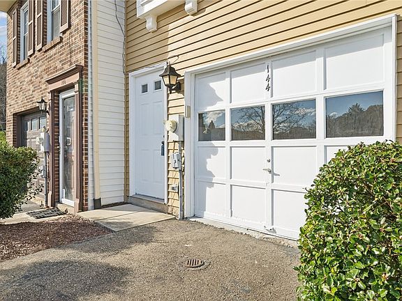 4th image of 144 Ligonier Ct