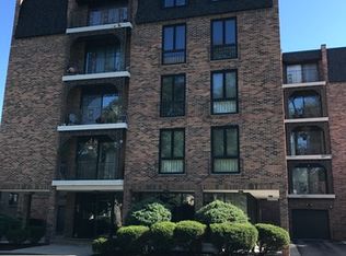1417 Bonnie Brae Pl APT 2C, River Forest, IL 60305