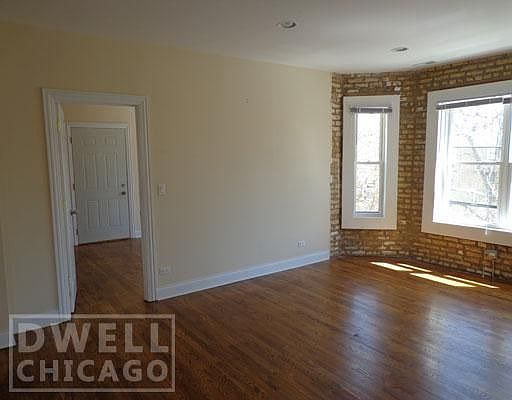 4th image of 6500 N Claremont Ave #65004E