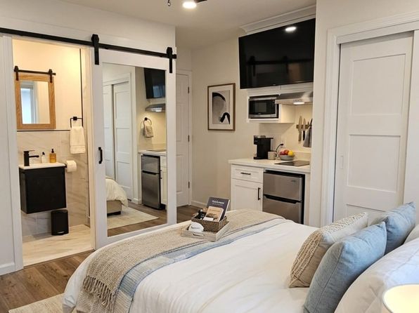 (undisclosed Address)