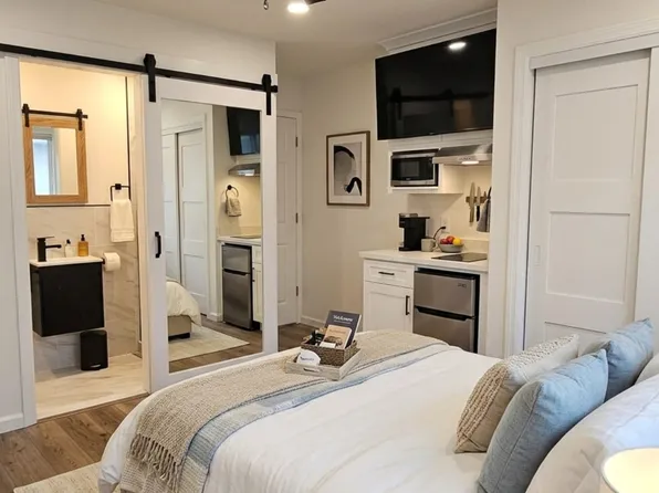 (undisclosed Address), Greenlawn, NY 11740