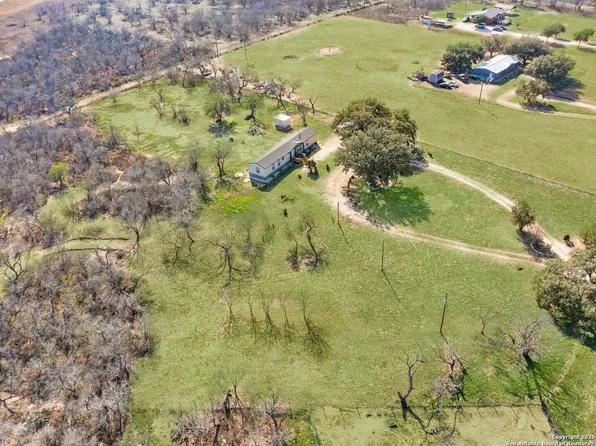 170 LOLITA DR, Lytle, TX 78052