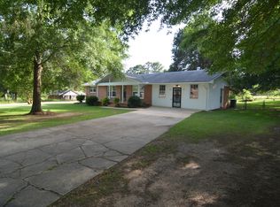 700 Spruce Ave, Weaver, AL 36277