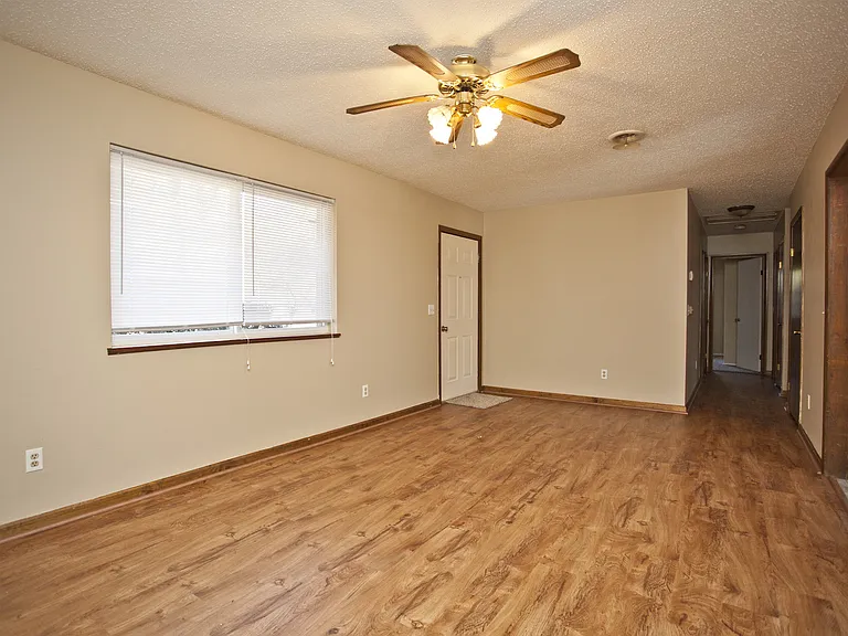 311 Willow Ave — Photo 6
