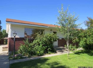 920 Cliff St, Lander, WY 82520