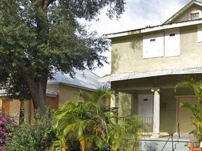 2331 W Saint Louis St, Tampa, FL, 33607