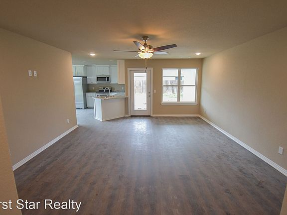 4th image of 1661 Gallant Fox Ln