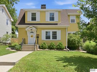 827 S 55th St, Omaha, NE 68106