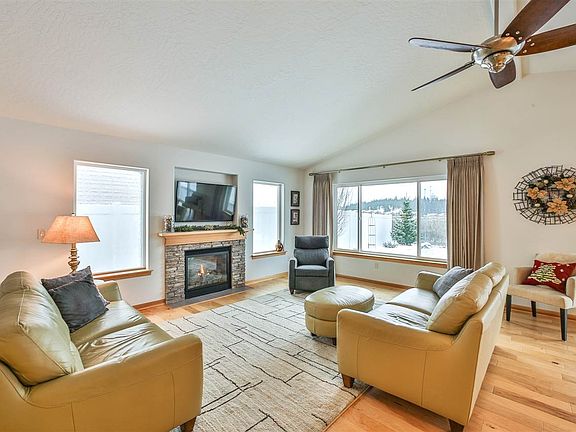 4th image of 3815 S McDonald Ln