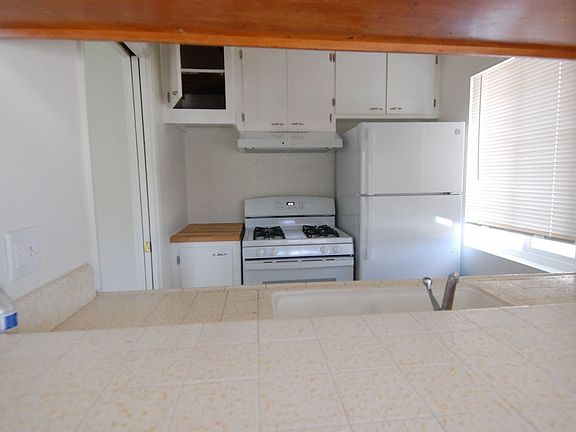 4th image of 2715 Calle Del Comercio APT C