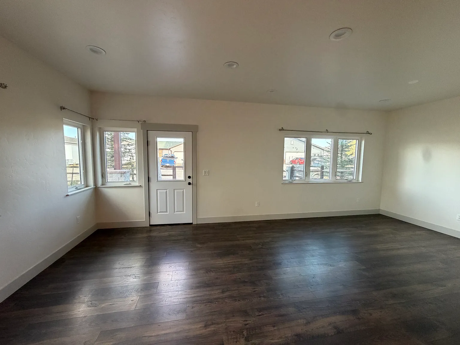 3 bed, 2.5 bath, 1500 sqft, $2,500 — Photo 4