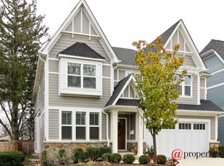 237 N Geneva Ave, Elmhurst, IL 60126