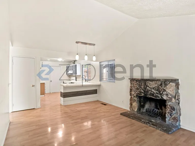 669 Shirecrest Ct — Photo 11