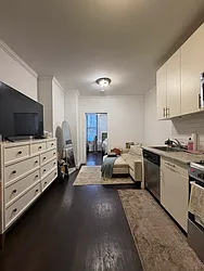 28 West 26th Street, #1G