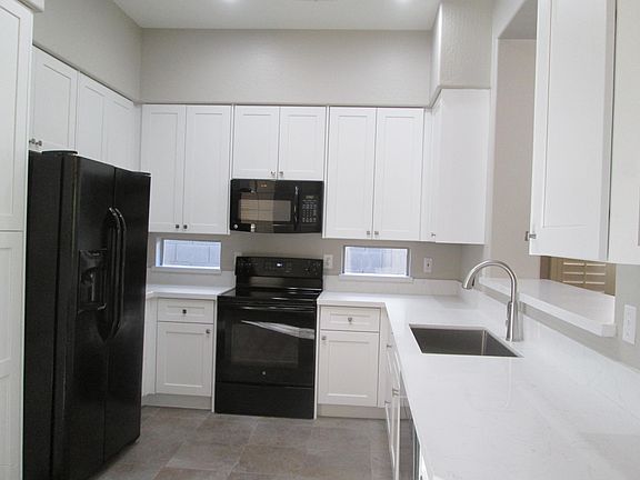 4th image of 366 E Krista Way