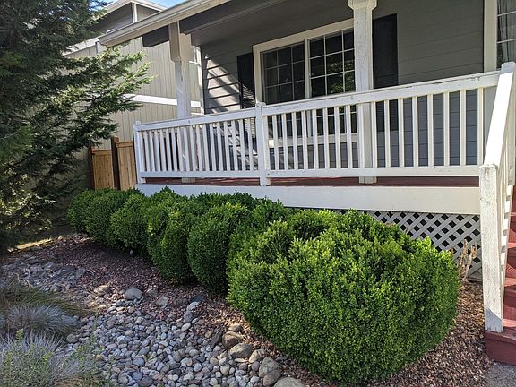 2nd image of 25422 Palmer Pl