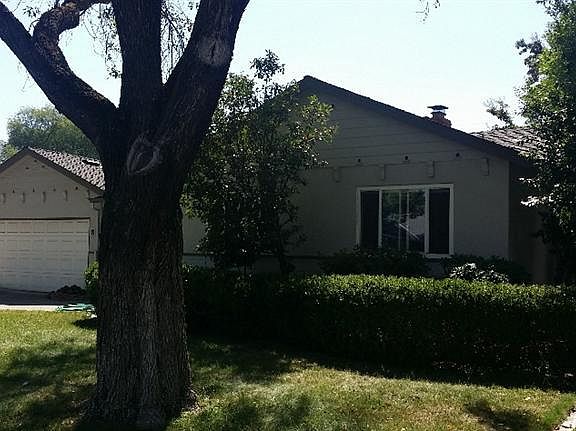 2nd image of 8 W Norwich Dr