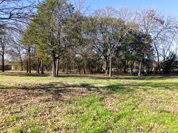 210 Forest Ln, Kemp, TX 75143