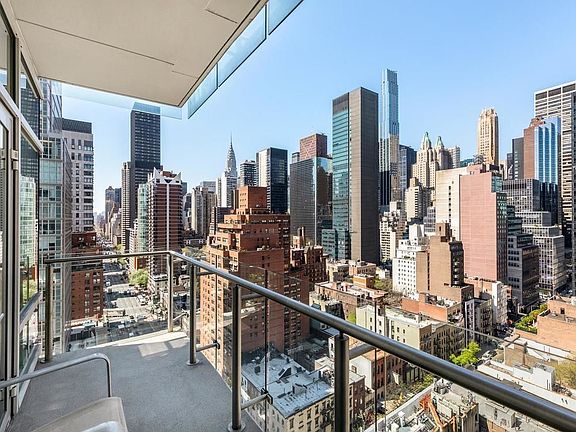 4th image of 310 E 53rd St APT 19C