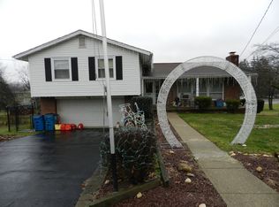 606 S 6th St, Youngwood, PA