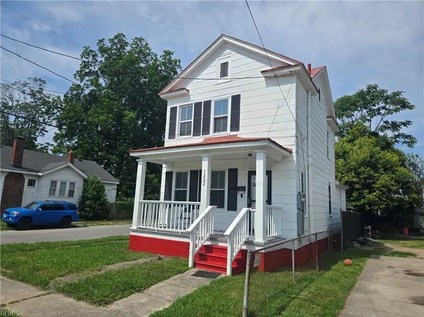1232 Stewart St, Chesapeake, VA 23324